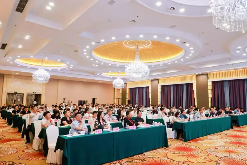 Quangong Machinery Co., Ltd. көмір негізіндегі қатты қалдықтарды кешенді кәдеге жарату жөніндегі 4-ші техникалық алмасу конференциясына қатысады